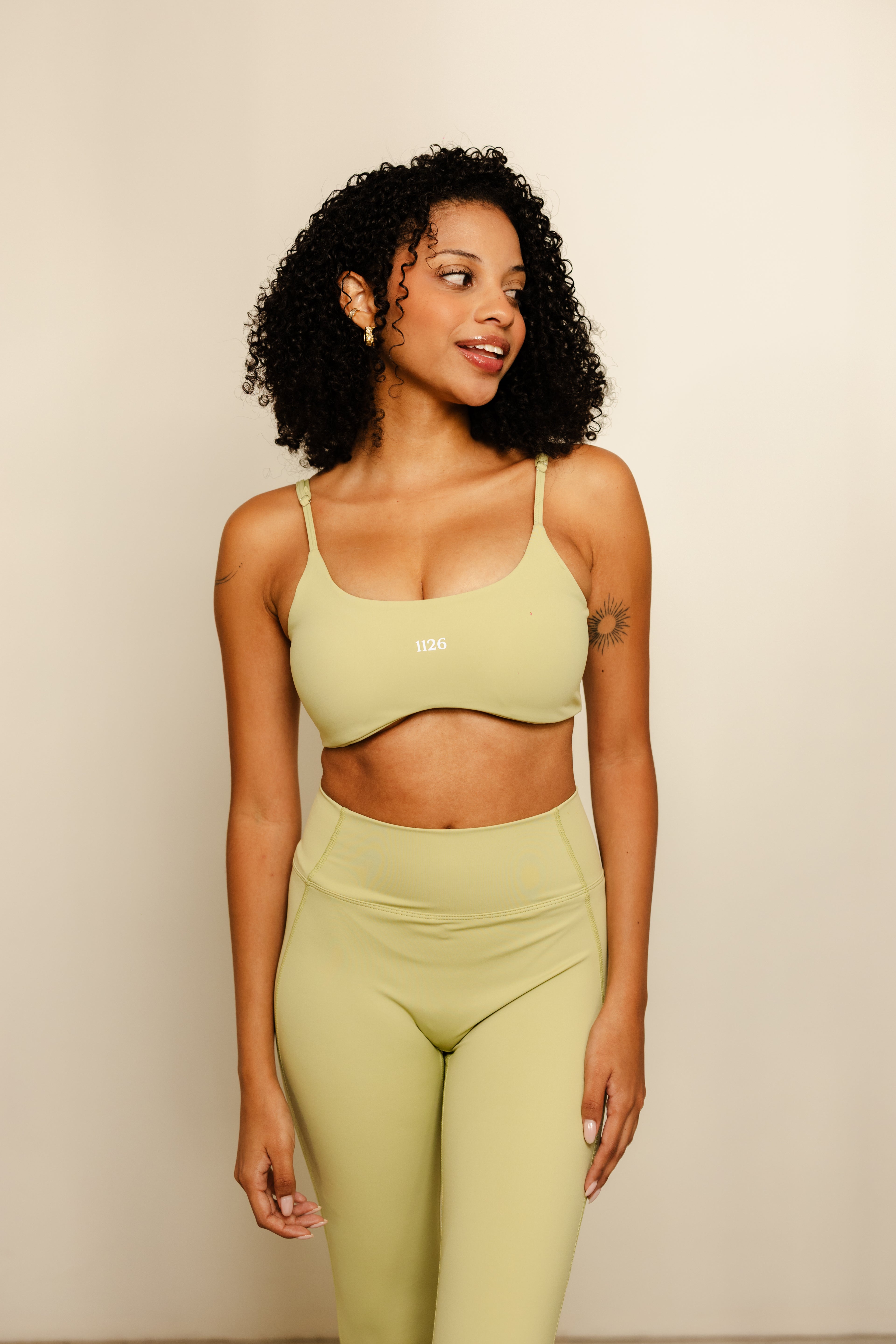 THE ESSENTIALS LEGGINGS